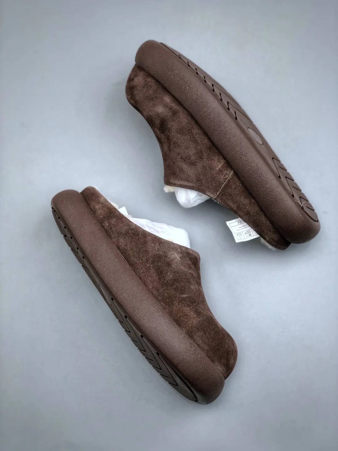 Local self-pickup 💰480 supports store release, the latest official revision and new style! The platform is exclusively for foreign trade UGG Tasman GTX winter neutral small potato snow shoes 1172790 Produced by the ten-year-old brand shoemaking OEM production line. Pay attention to every detail. Longfeng A-grade genuine sheep fur is integrated. Completely built in accordance with the ZP process. Size: 35-40